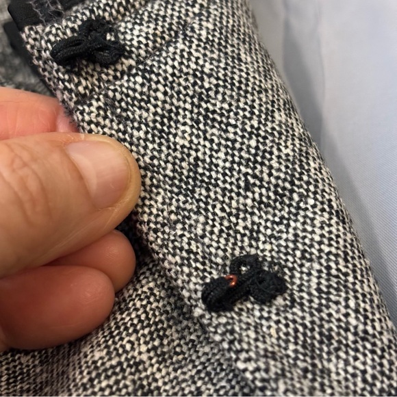 ❤️2/$15 or 3/$21❤️ Loft Tweed Black/White Half Jacket, Size 6 - Picture 5 of 13